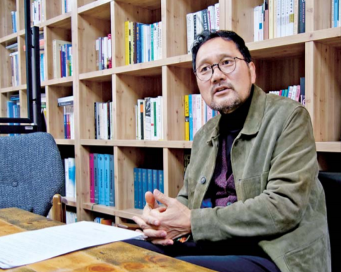곽건홍 위원장은 "성공하고 실패한 국정운영의 경험 자체가 기록"이라고 말했다.