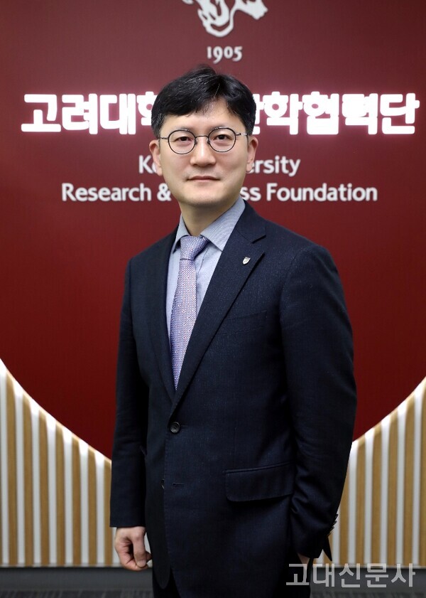 권정환 단장은 “고려대 모든 연구실이 지속적인 연구 활동을 이어나갈 수 있는 환경을 조성하기 위해 노력하겠다” 고 말했다.