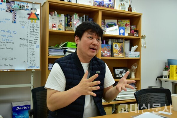 천성우 학과장은 "학과 전용 사물함 마련 등 신설 학과에 대한 재정적 지원"을 강조했다.