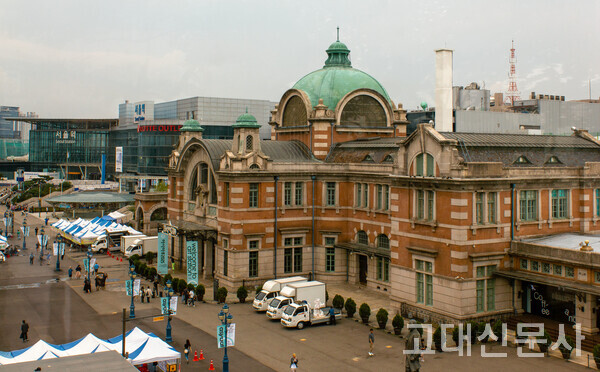 일제강점기의 경성역은 광복 이후 서울역으로 이름을 바꿨다.