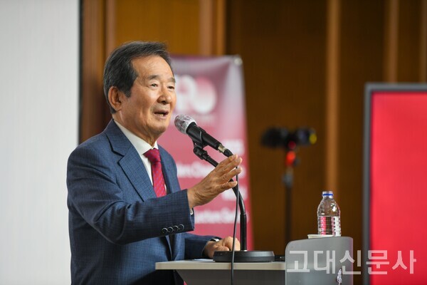 정세균 전 국무총리는 “정치는 언어를 잘 선택해 순화하려 노력하는 것이 가장 중요하다”고 말했다.